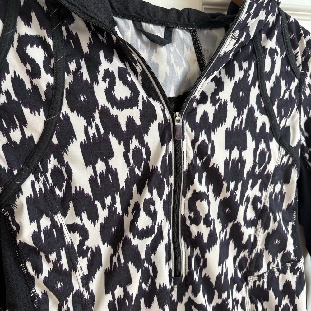 Lululemon Run Willpower 1/2 Zip Black White Purple Sprinkler Ikat Windbreaker - Picture 3 of 6